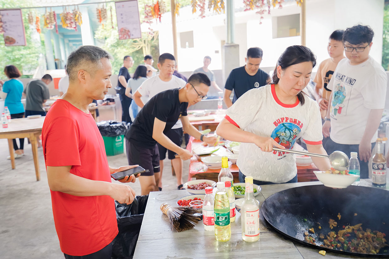 奮斗正當時 奮斗正當時